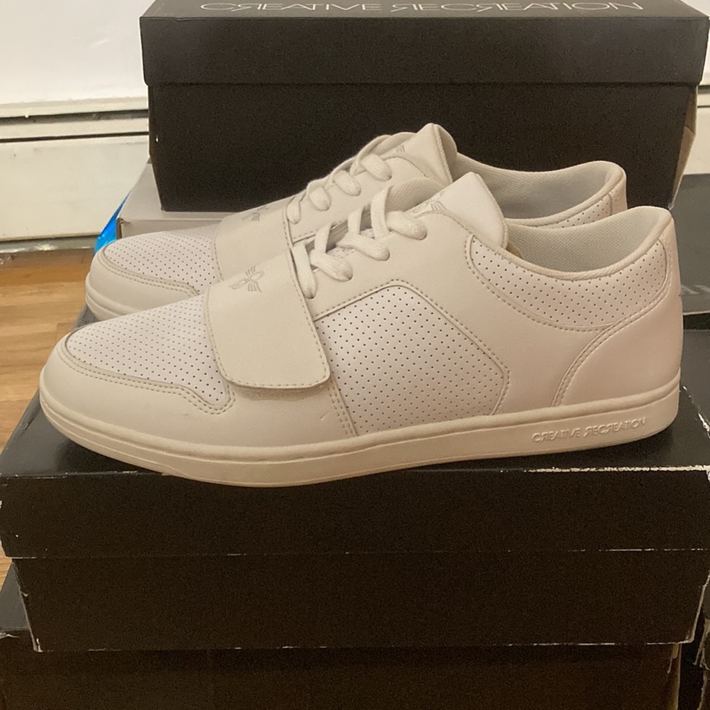 Creative recreation classic cesario lo